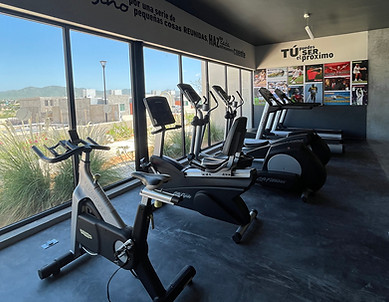 GYM DERECHA CH.jpg