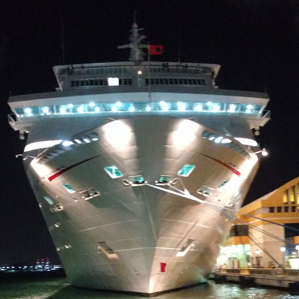 Barco en la noche