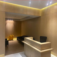 Fabricación de muebles para espacios comerciales y tiendas