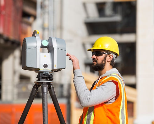 Engineers with Scanner 1.jpg