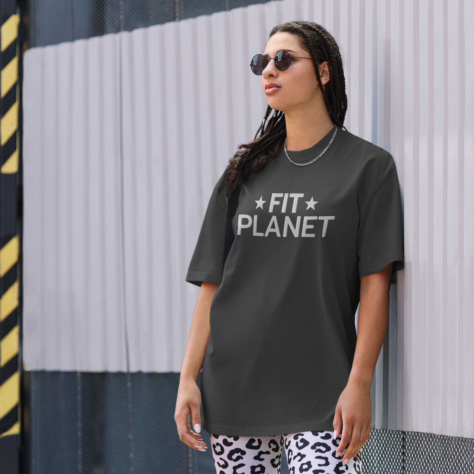 OVERSIZED FIT PLANET
