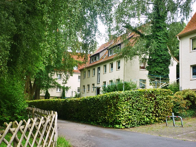 P1000849-Wohngebaude-Immobilien-640.webp