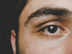 How to enhance male eyebrows without losing their natural look?