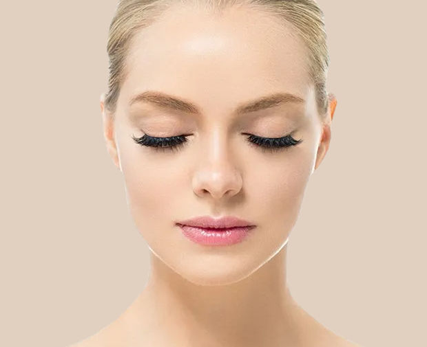 Correction de la PTOSE des paupières