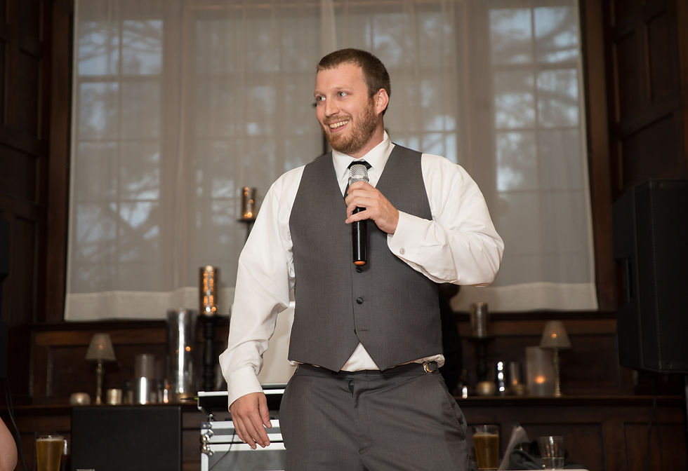 best man giving a speech