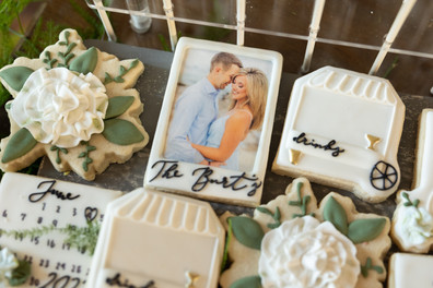 custom wedding cookies