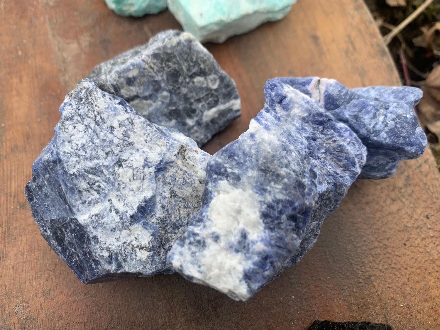 Rough sodalite 