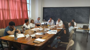 Delegaciones de docentes y estudiantes en Hospital de Clínicas