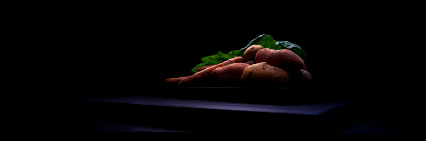 chris-hutter-photography-sweet-potato-dark-food-moody-amsterdam-07.jpg