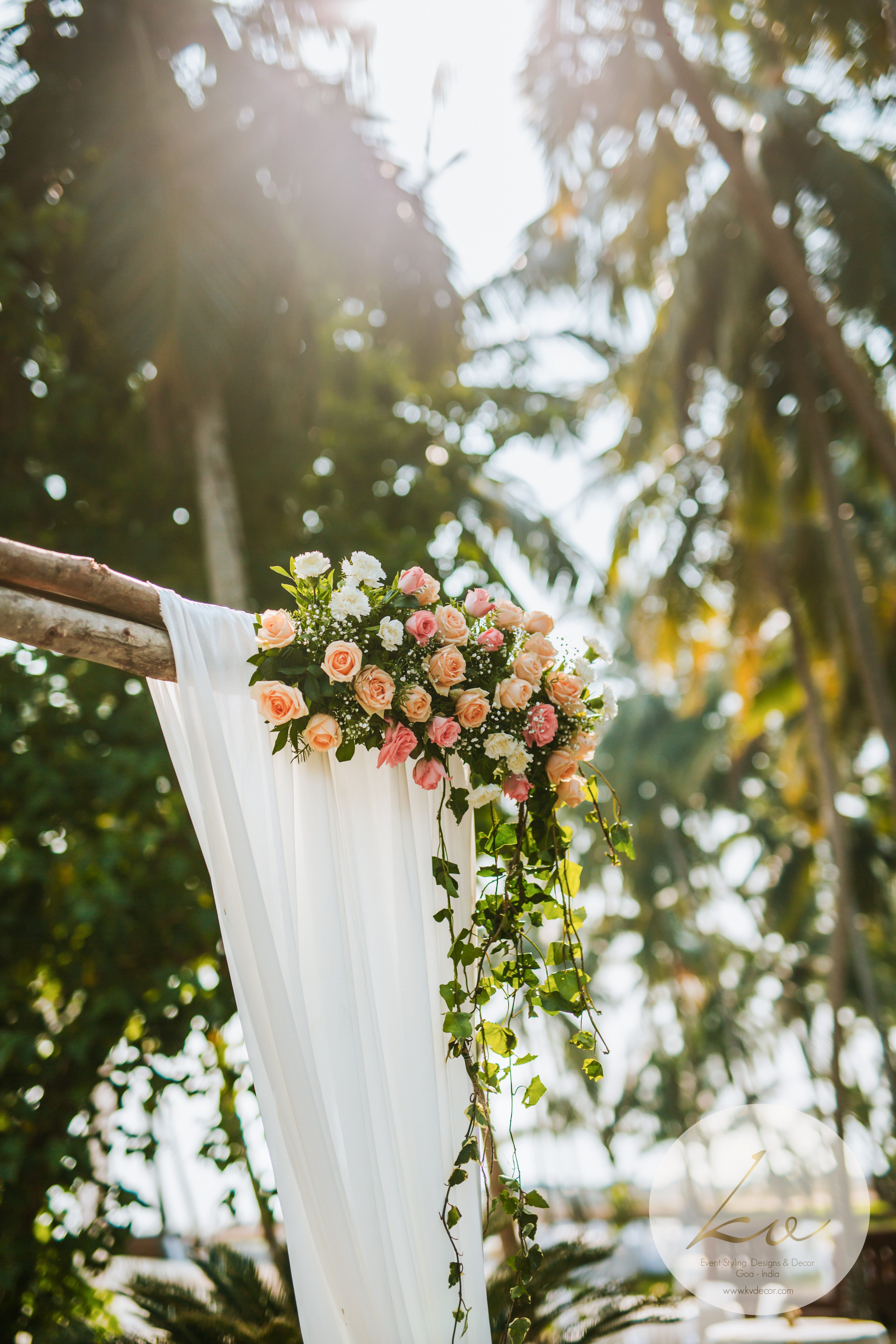 ... of flowers & woods!