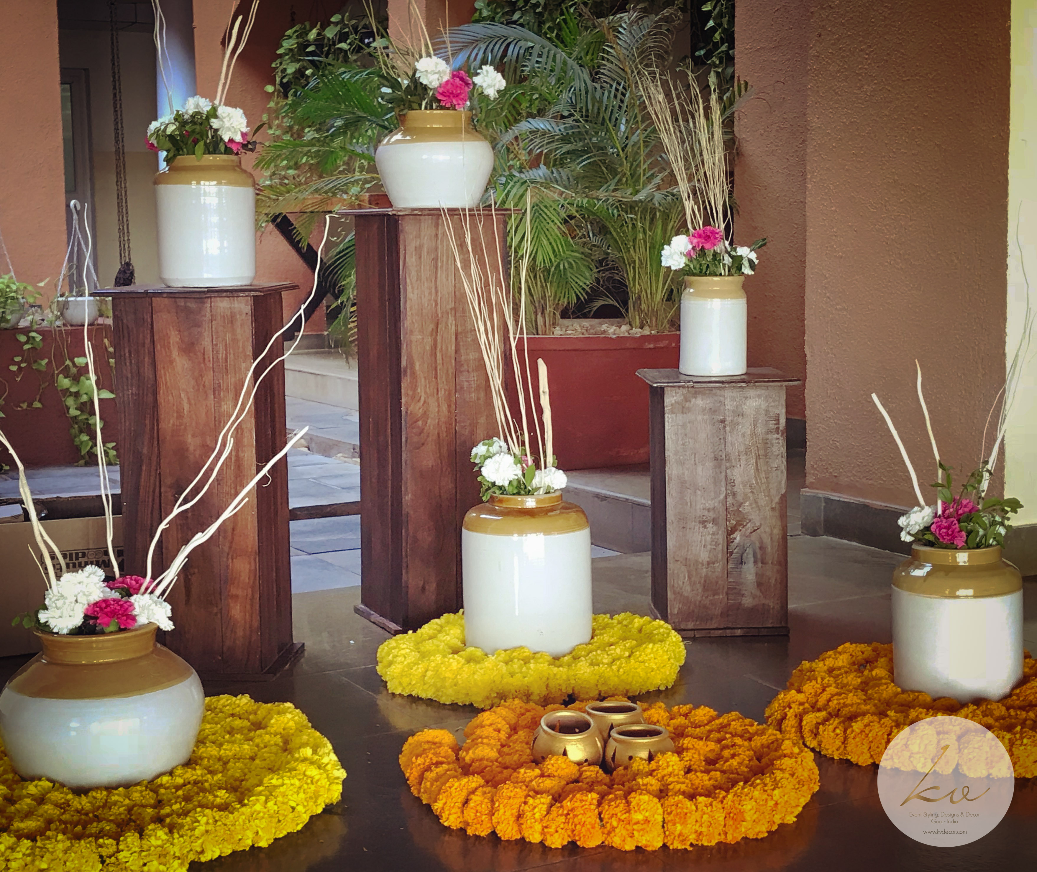 ... the courtyard ambience!