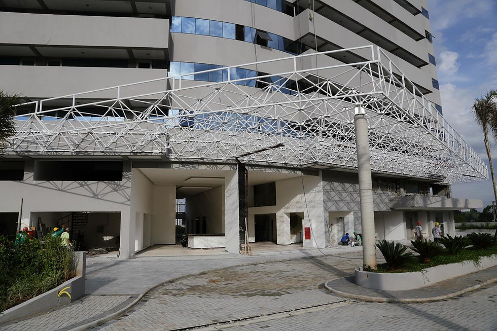 Estrutura metálica espacial com área de projeção de 350m².
