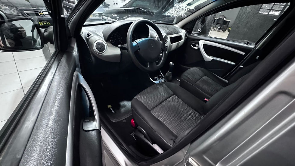 Miniatura: Renault Sandero 2011