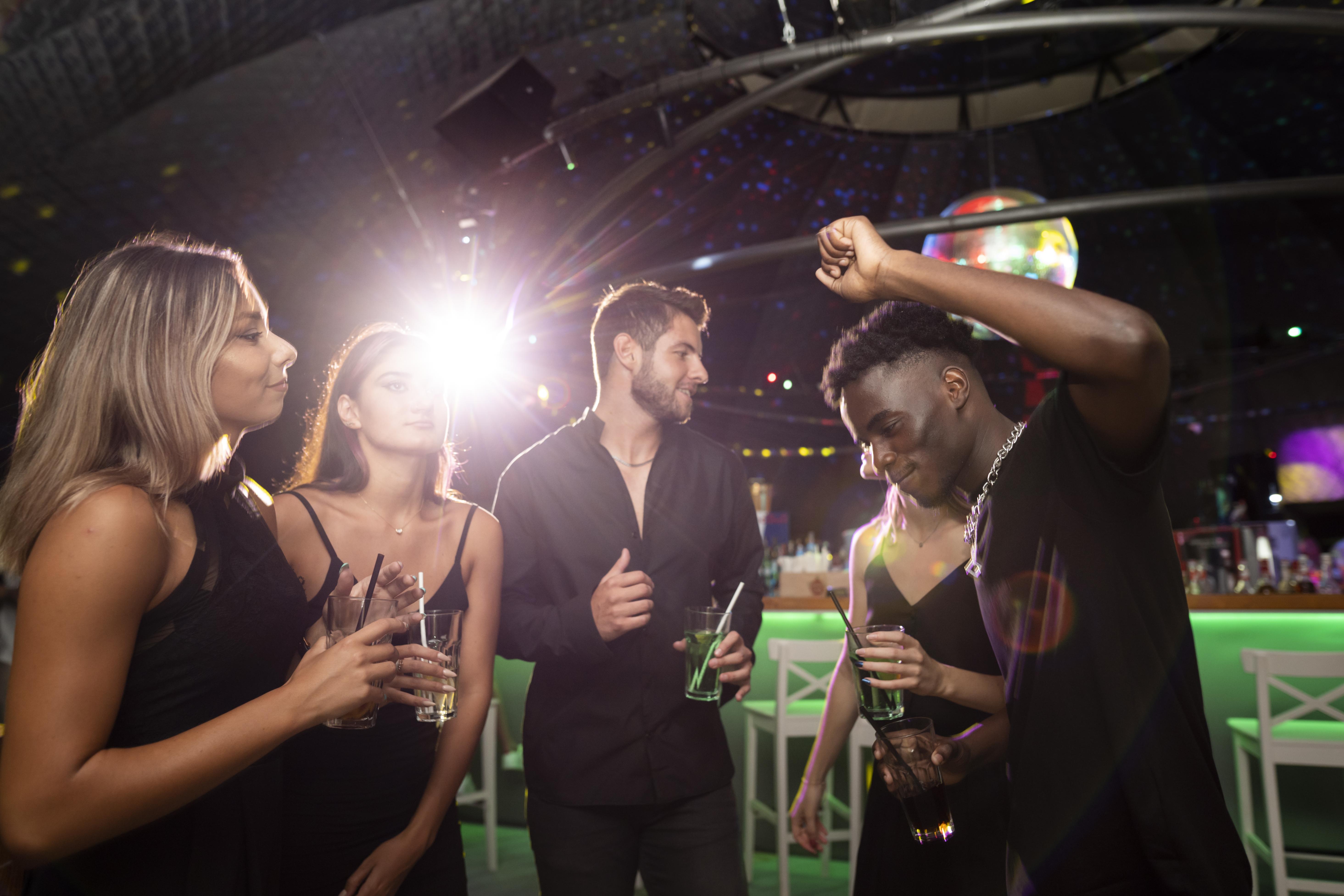 Dance Class Bachata/Salsa at Elefun  (Laureles)