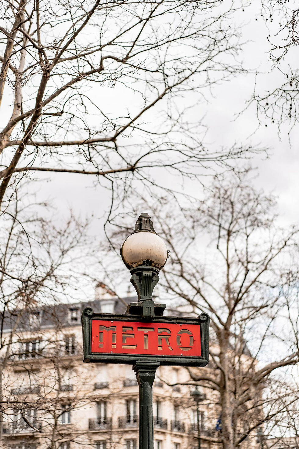 Paris, France. Sites touristiques de Paris, métro.jpg