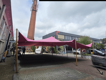 Tinfabriek in Naarden, eventlocatie met onze roze stretchtent