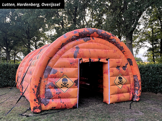 Rave bunker, stoer chemisch vat als festivalarea