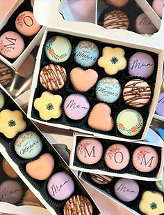 Mother's Day Macaron Box 2