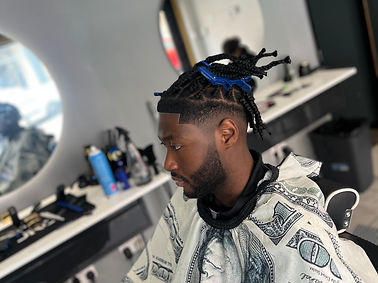 Fresh Adult beard and skin fade trim