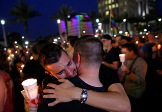 Those Grieving Over Orlando Can Get Free Mental Health Services Thanks To This Insurance Company