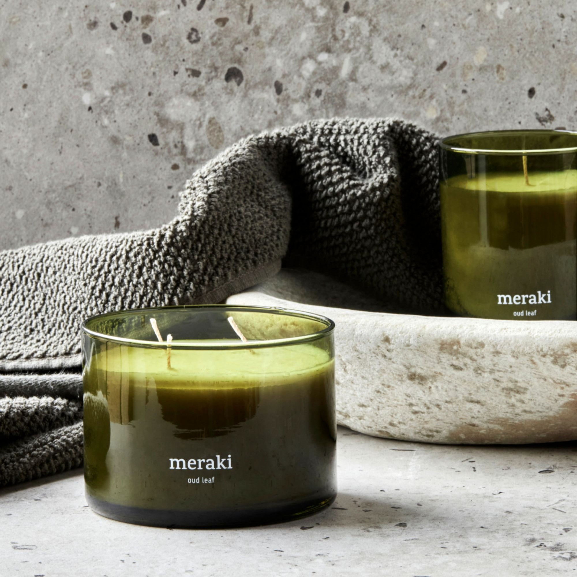 Meraki Large Oud Leaf Scented Candle
