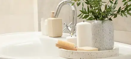 Aide-a-la-toilette-Personnes-agees-Senior-Compagnie.webp