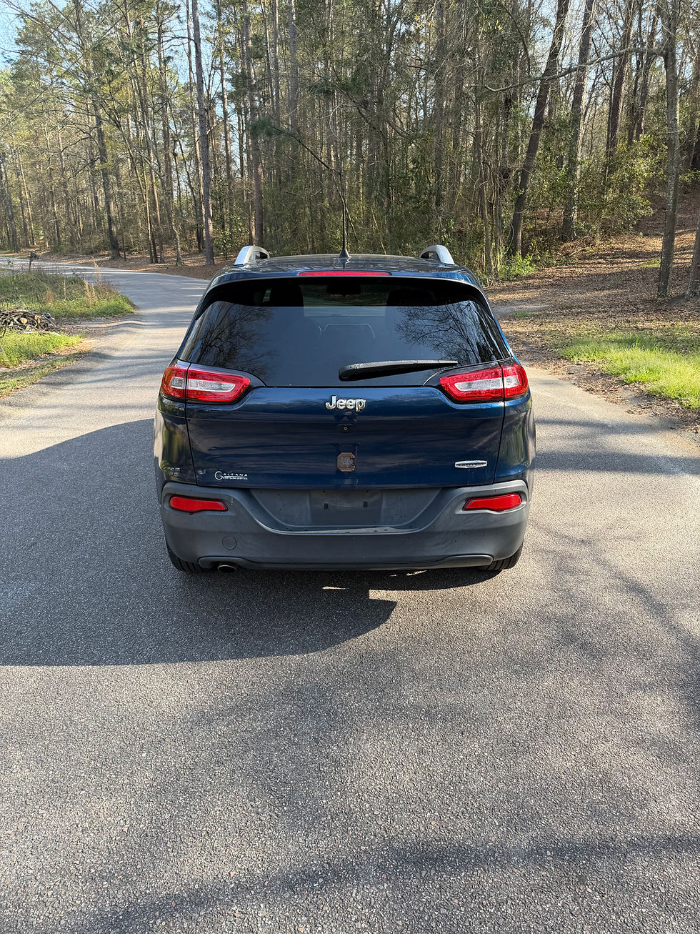 Thumbnail: 2018 Jeep Cherokee Altitude 