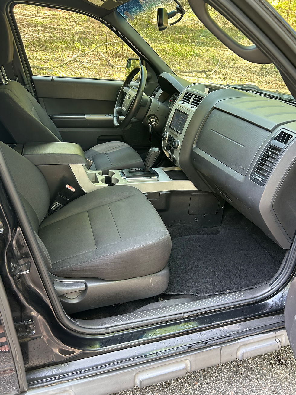 Thumbnail: 2011 Ford Escape XLT