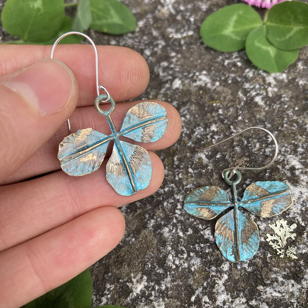 Thumbnail: Red Clover Leaf Earrings 