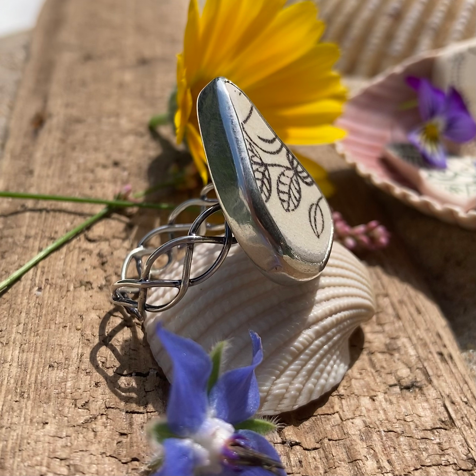 Thumbnail: Sea Pottery Ring, Size 8