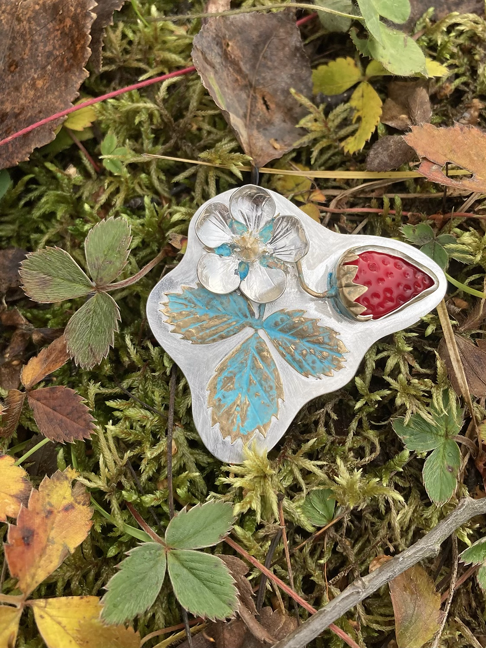 Thumbnail: Alpine Strawberry Plant Brooch 