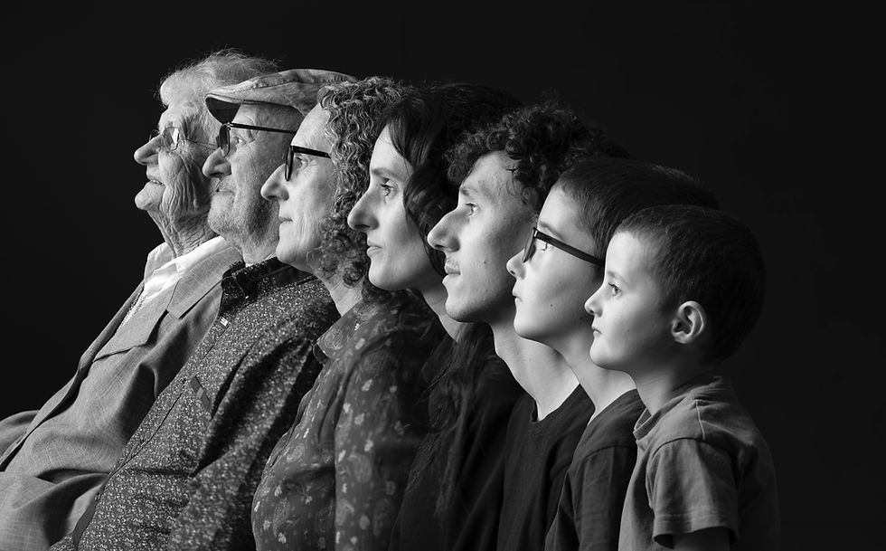 Shooting Famille 7 génération Suze La Rousse Photographe Marie Breton
