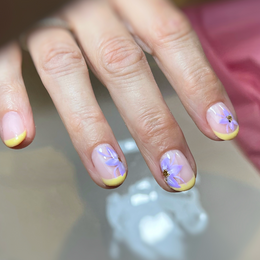 Smukke blomster med gul hvid tip