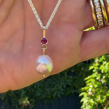 Thumbnail: Raspberry Baroque Pearl Drop