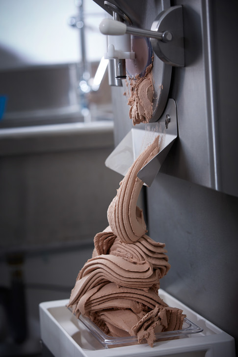 LA MEJOR TECNOLOGÍA CON RECETAS CASERAS PARA OFRECERTE EL MEJOR GELATO DE MÉXICO.
