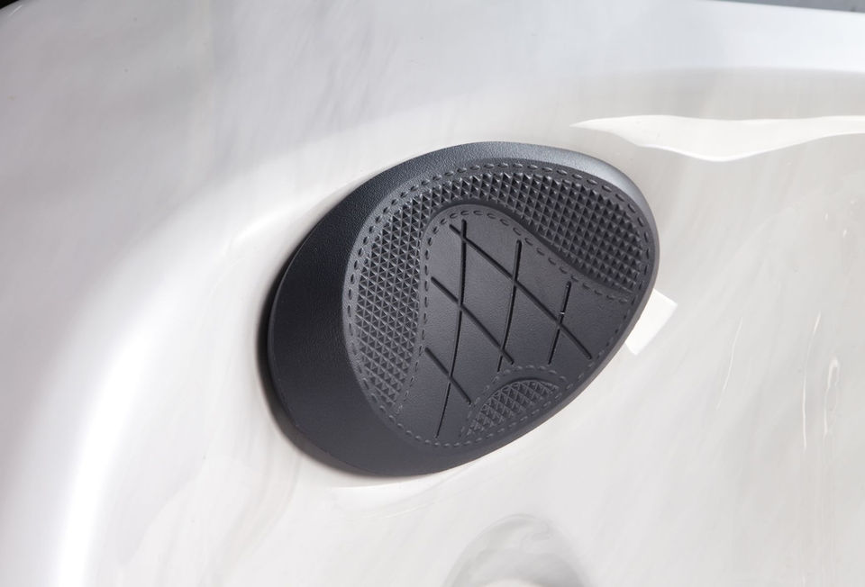 Dominion Spas B862 Hot Tub