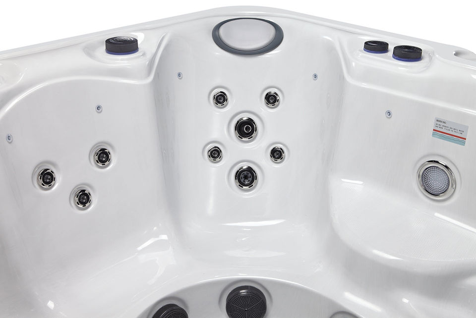 Dominion Spas L742 Hot Tub