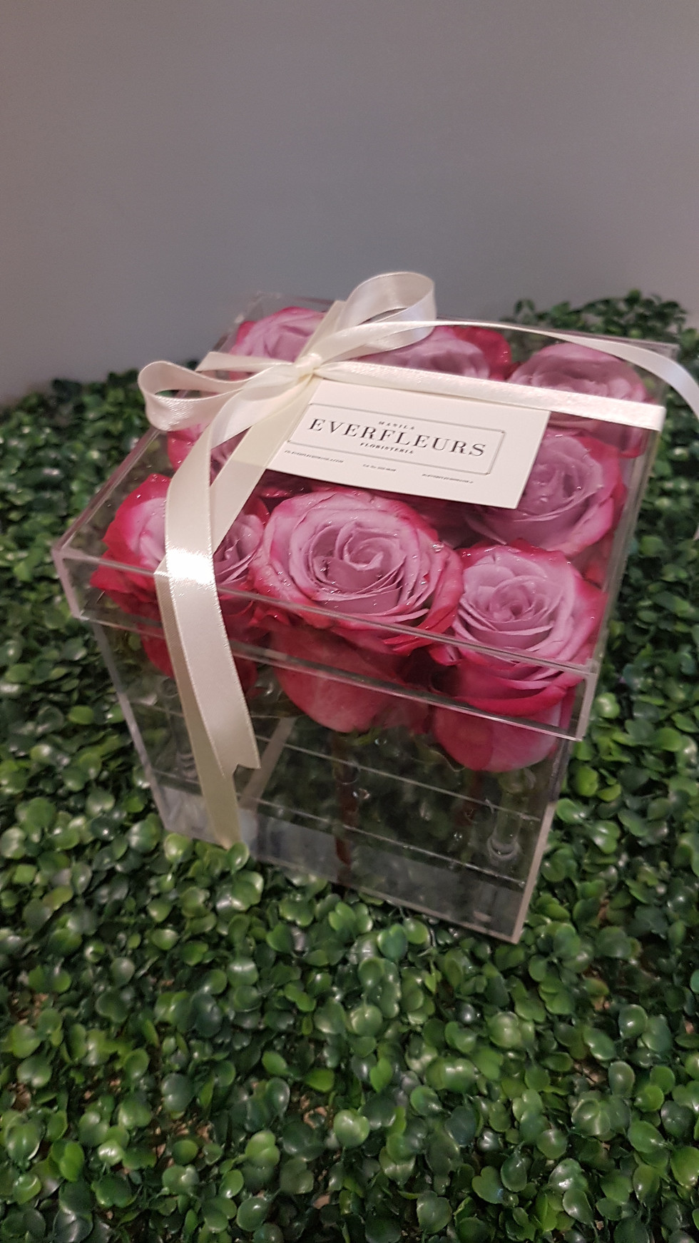 Thumbnail: 9 Stem Crystal Box