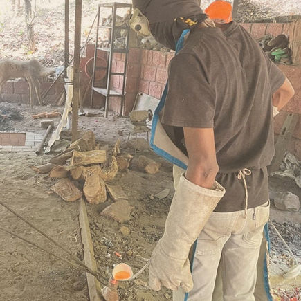 Rock Dhokra being made at Devrai Art Village