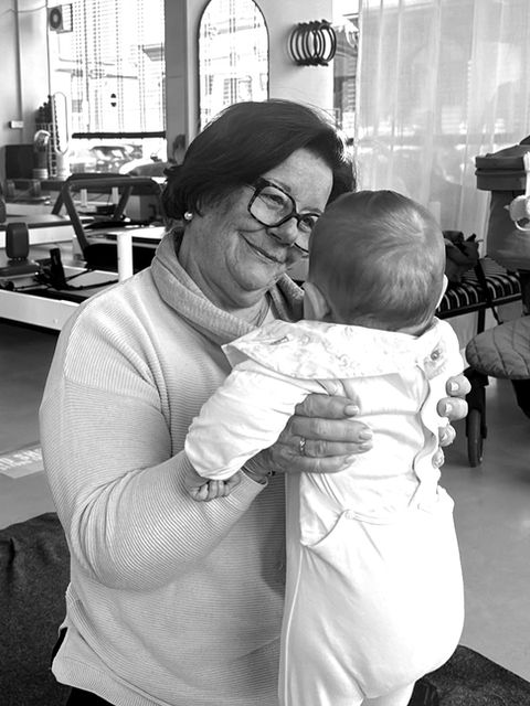Reformer Pilates Frankfurt mit GRATIS BABY SITTER IM KURS
