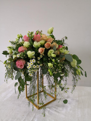 Metal Stand Table Centerpiece