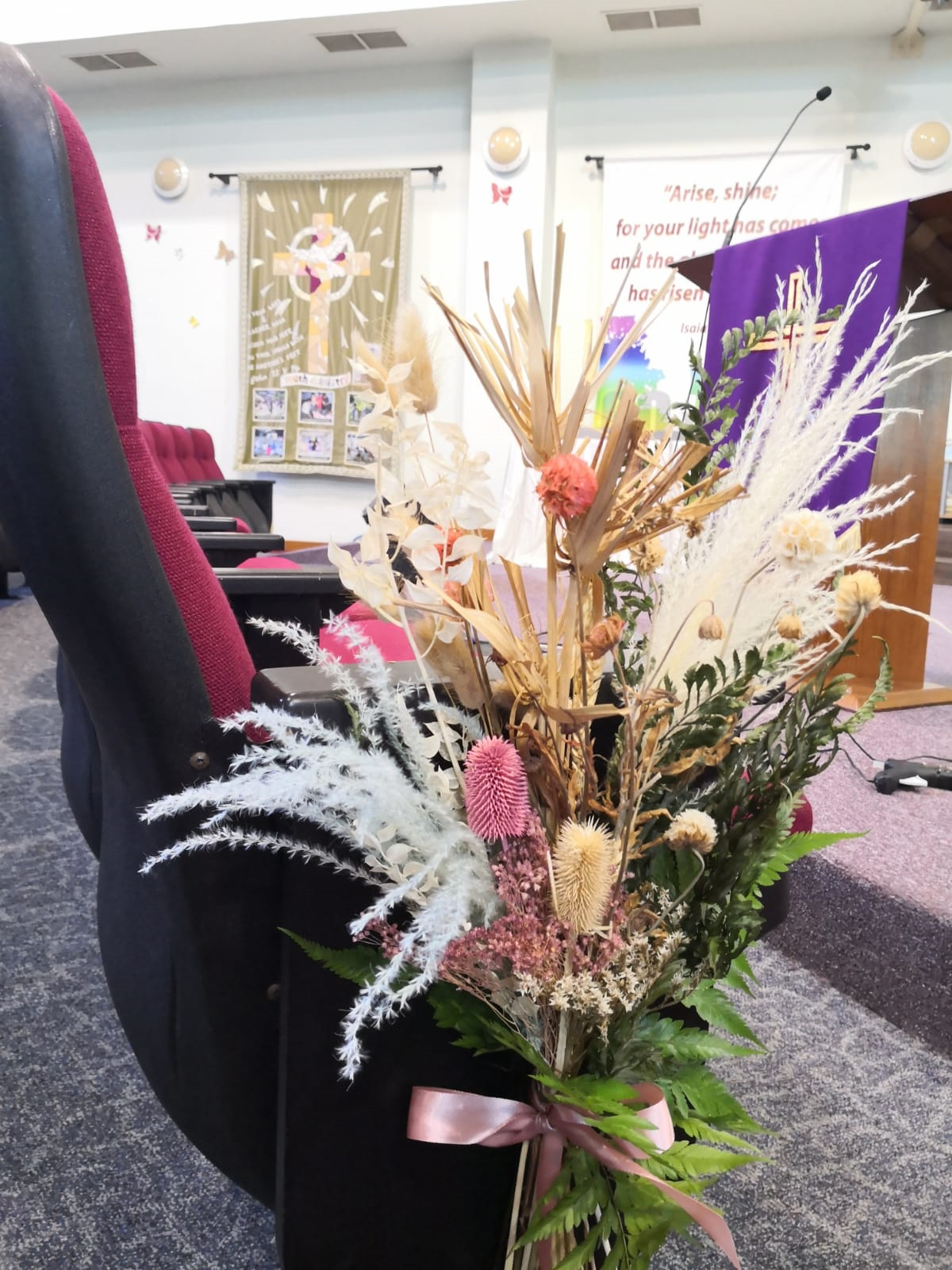 Aisle Pew Flowers -1
