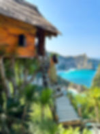 Nusa Penida viral shack photo spot with ocean view.