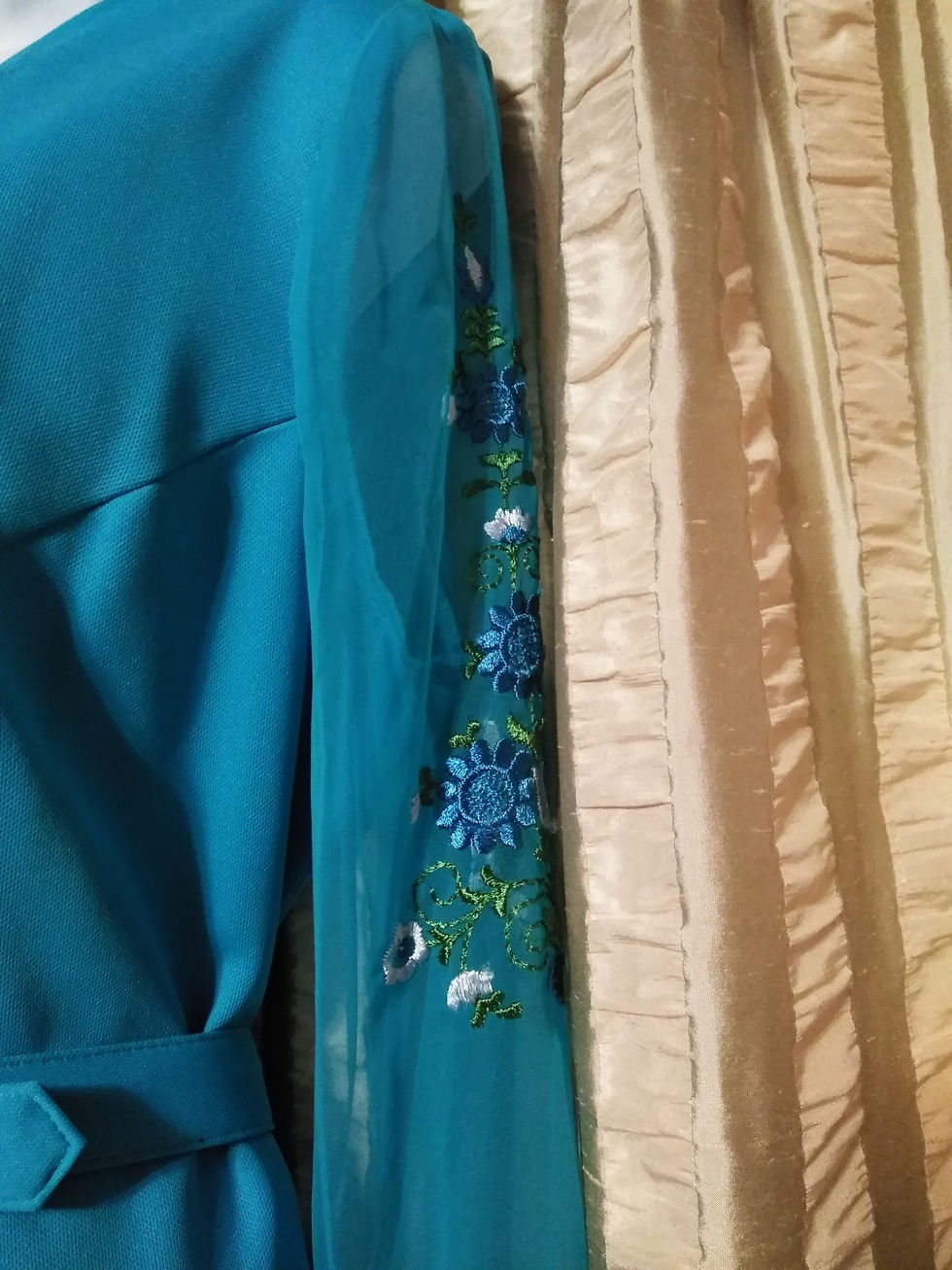 Thumbnail: Mynette Turquoise Long Sleeve Vintage Dress