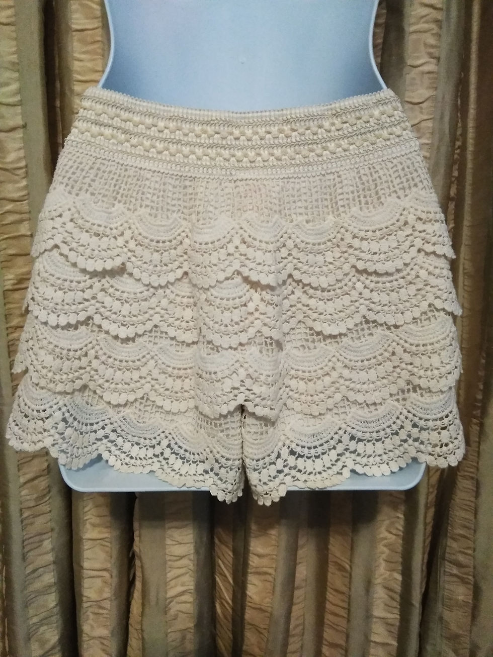 Thumbnail: No Boundaries Cream Crochet Shorts - Size Medium