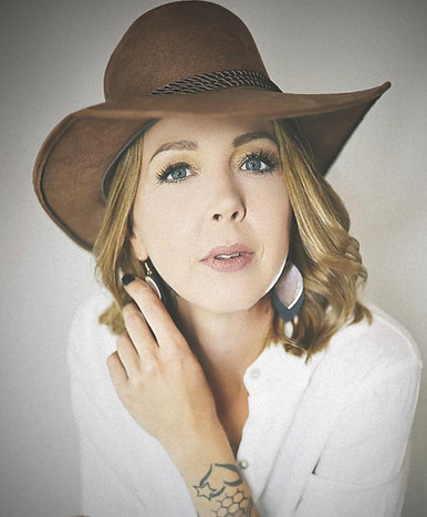 desiree in hat