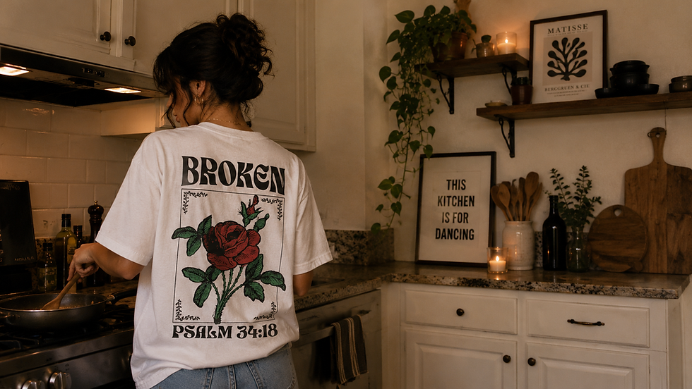 Broken tee, Psalm 34:18