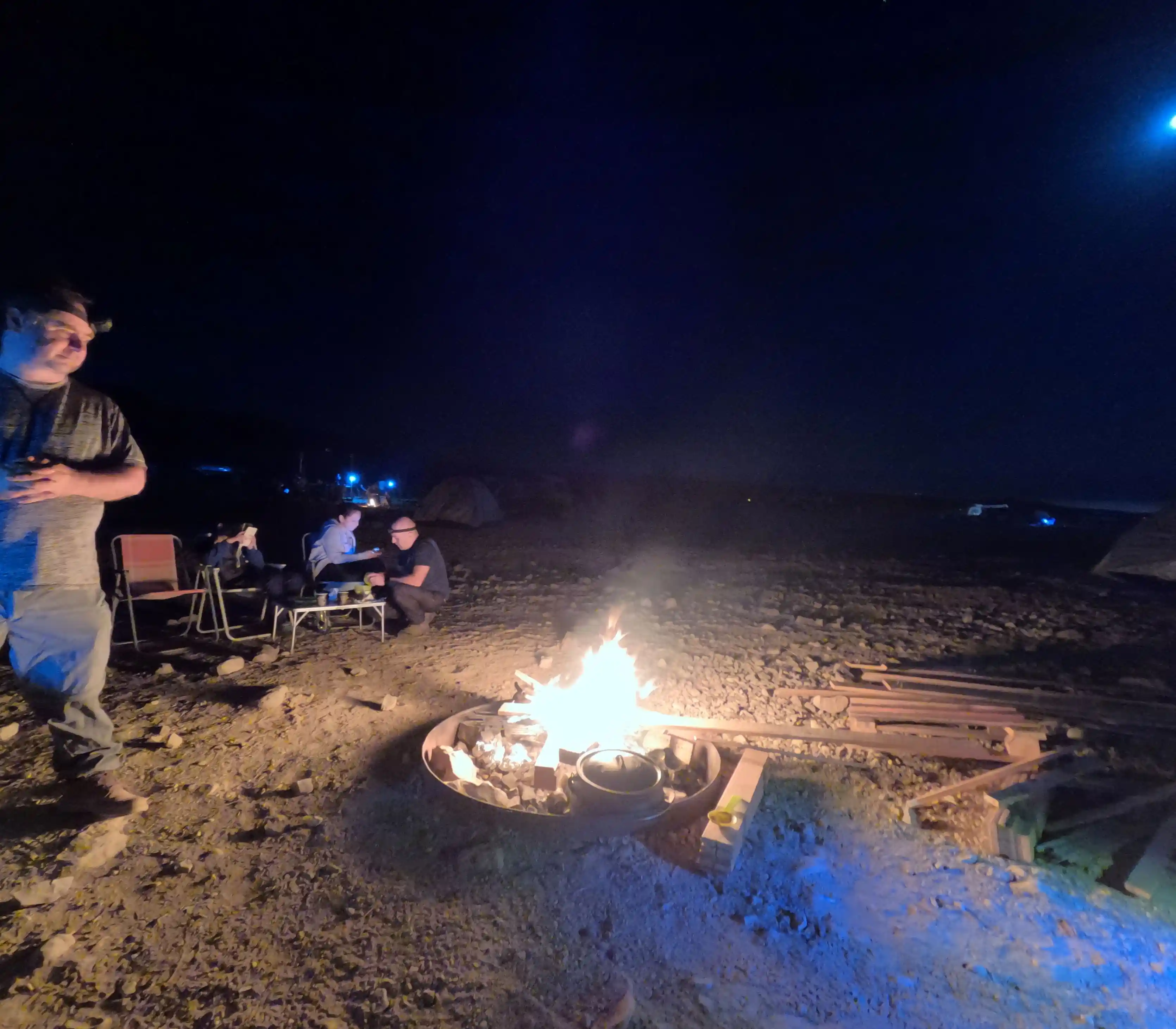 костер в пустыне