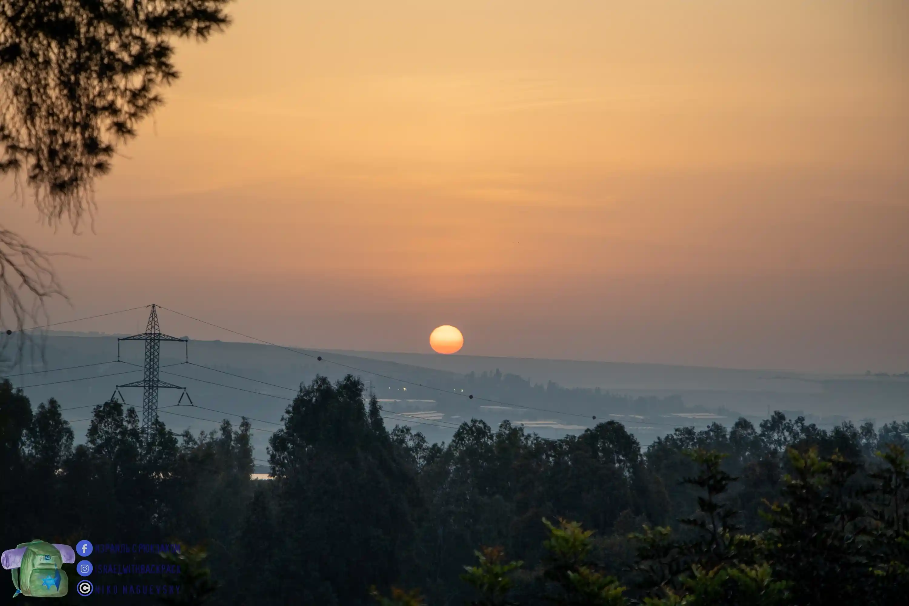 рассвет над кемпингом Мааян Харод