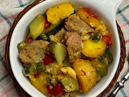 Овощное рагу с бараниной и цукини